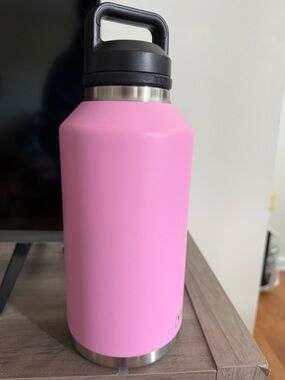 Yeti Insulated Bottle in Pink with Black Lid